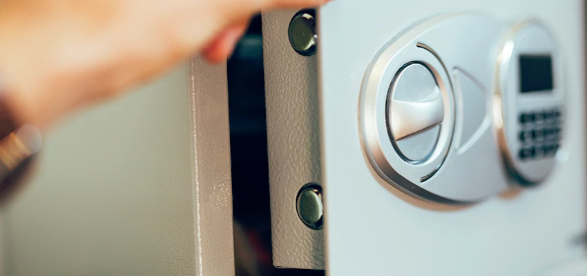 Fingerprint Safe Openers in Bonita, CA